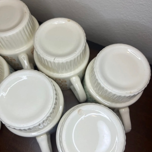 Vintage McCoy Stackable Checkerboard Daisy Mugs - Picture 3 of 5